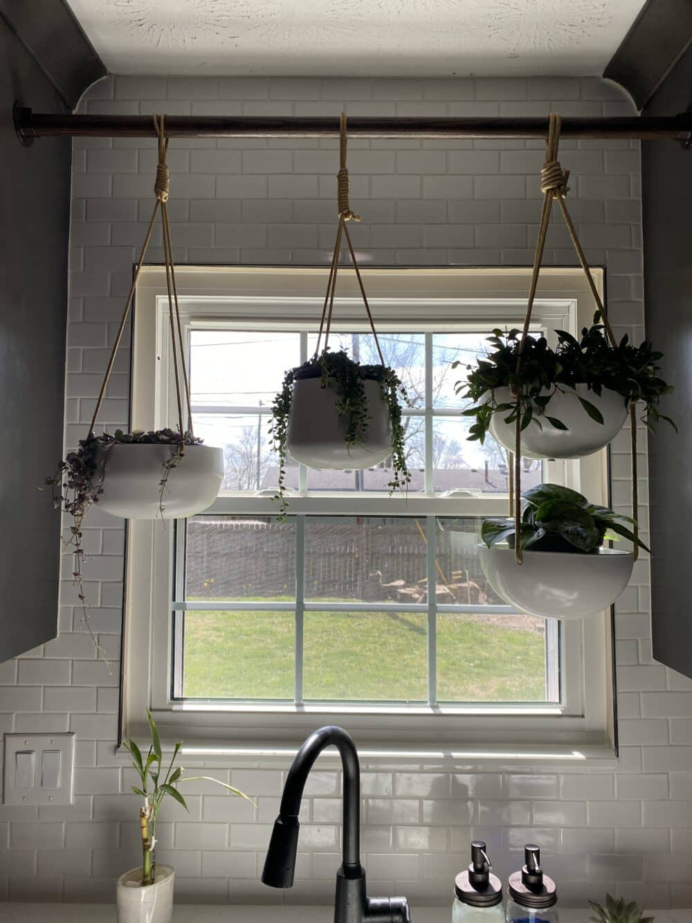 Pinterest Marketing, Advertising, and Statistics for 2023 14 Pinterest-inspired window decoration